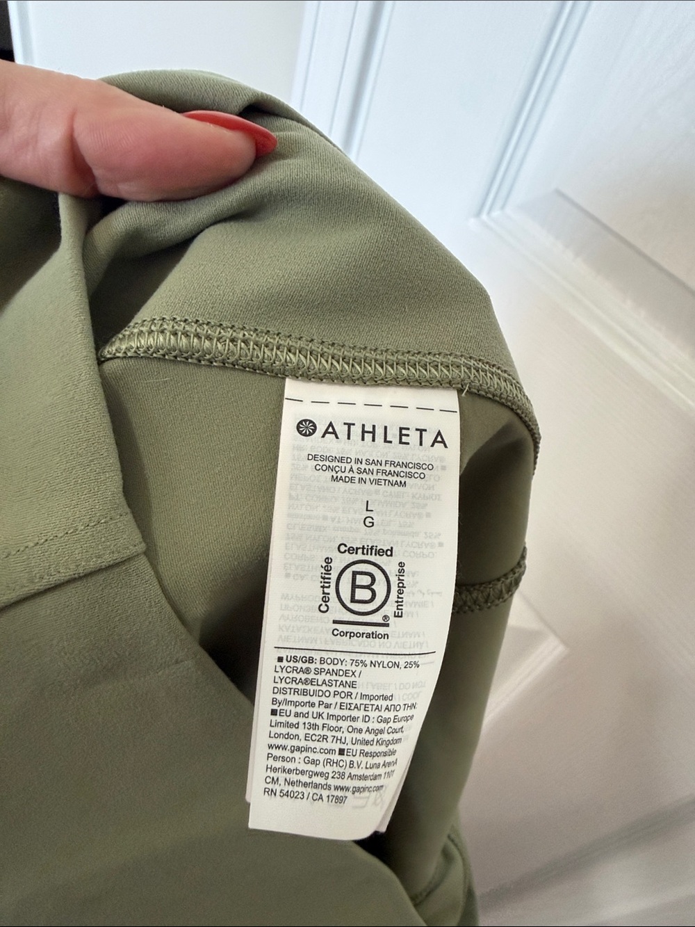 Athleta Salutation Stash 7/8 tight Sz Large Light green - Picture 9 of 9